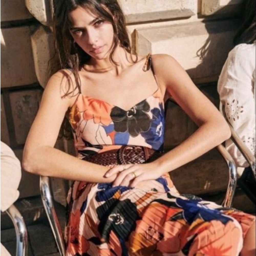 Sezane Nissa Floral Midi Dress Vneck Spring or vacation in size M